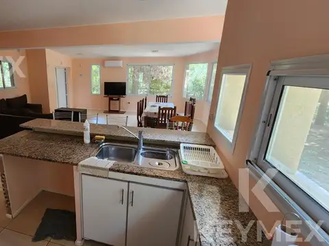 Casa en venta 4 dormitorios Costa Esmeralda