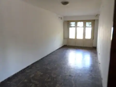 CASA 366 m2  CUBIERTOS ***IDEAL DOS FAMILIAS***