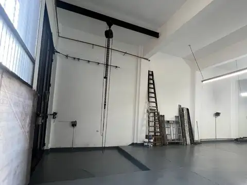 AV.JUAN B. JUSTO 8900