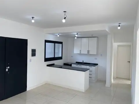 Casa en Acacias Blancas (Bº Abierto)