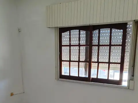 Venta terreno con dos propiedades 3 Amb. OPORTUNIDAD Jose Leon Suarez Gral. San Martin