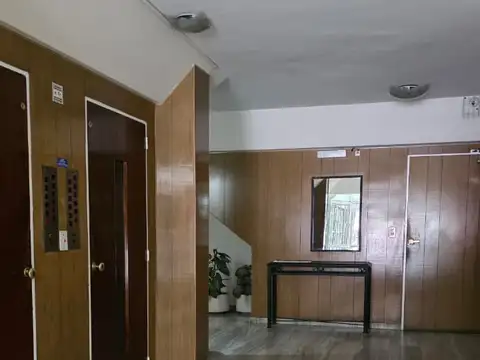 Av. Rivadavia 8507 100, Piso L