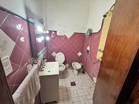 Casa 4 ambientes con 1 baño