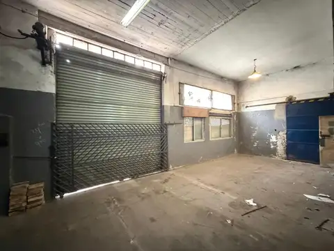 Depósito 400m2 techo losa + 200m2 Primer piso con M. Carga