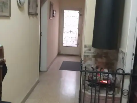 NUEVAS CONDICIONES! - CASA CON LOCAL COMERCIAL EN ADROGUE