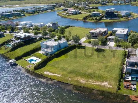 Lote en Venta, Muelles, Puertos Del Lago