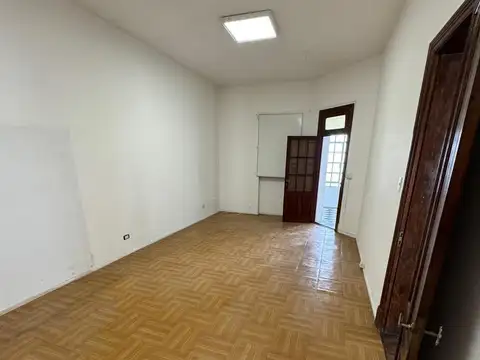 Oficina en Alquiler al Norte