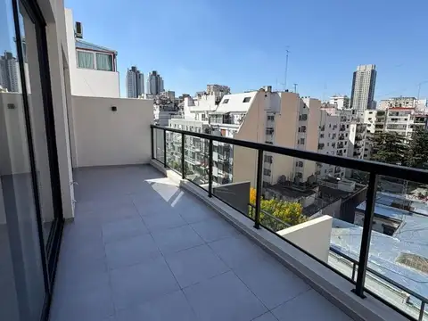Departamento en venta 2 ambientes con balcón terraza, Suite y toilette en Palermo