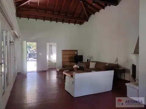 Muy linda casa en San Carlos C.C