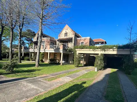 Casa en Alquiler de 6 dormitorios