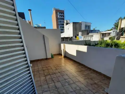 Venta Casa de 4 dormitorios con jardín y parrilla