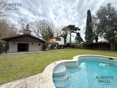 Casa en Villa De Mayo