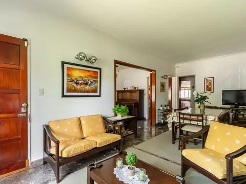 Depto Tipo Casa en Venta de 3 ambientes