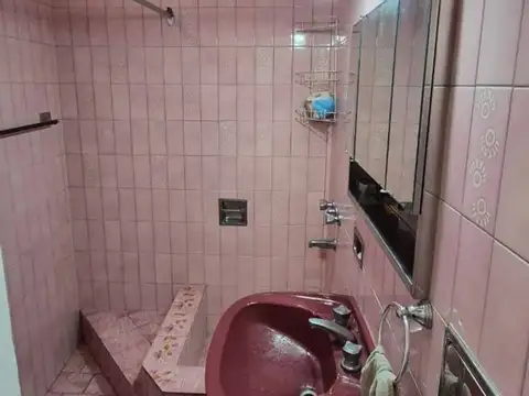 Depto Tipo Casa 5 ambientes con 2 baños