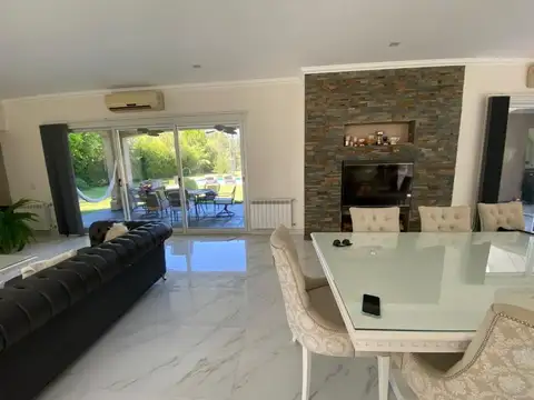 Casa en Venta en Coronel Brandsen, USD 390.000
