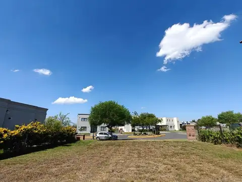 Lote en Santa Elena Pilar del Este
