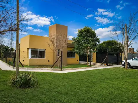 Casa en Alquiler en Funes, Rosario