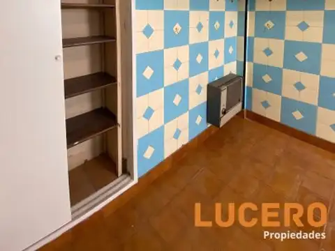 Depto Tipo Casa en Alquiler con 1 cocheras