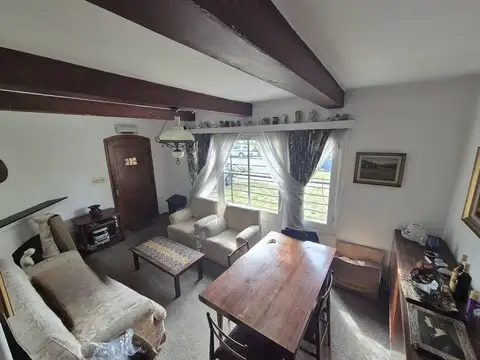 Casa en Alquiler con 1 cochera