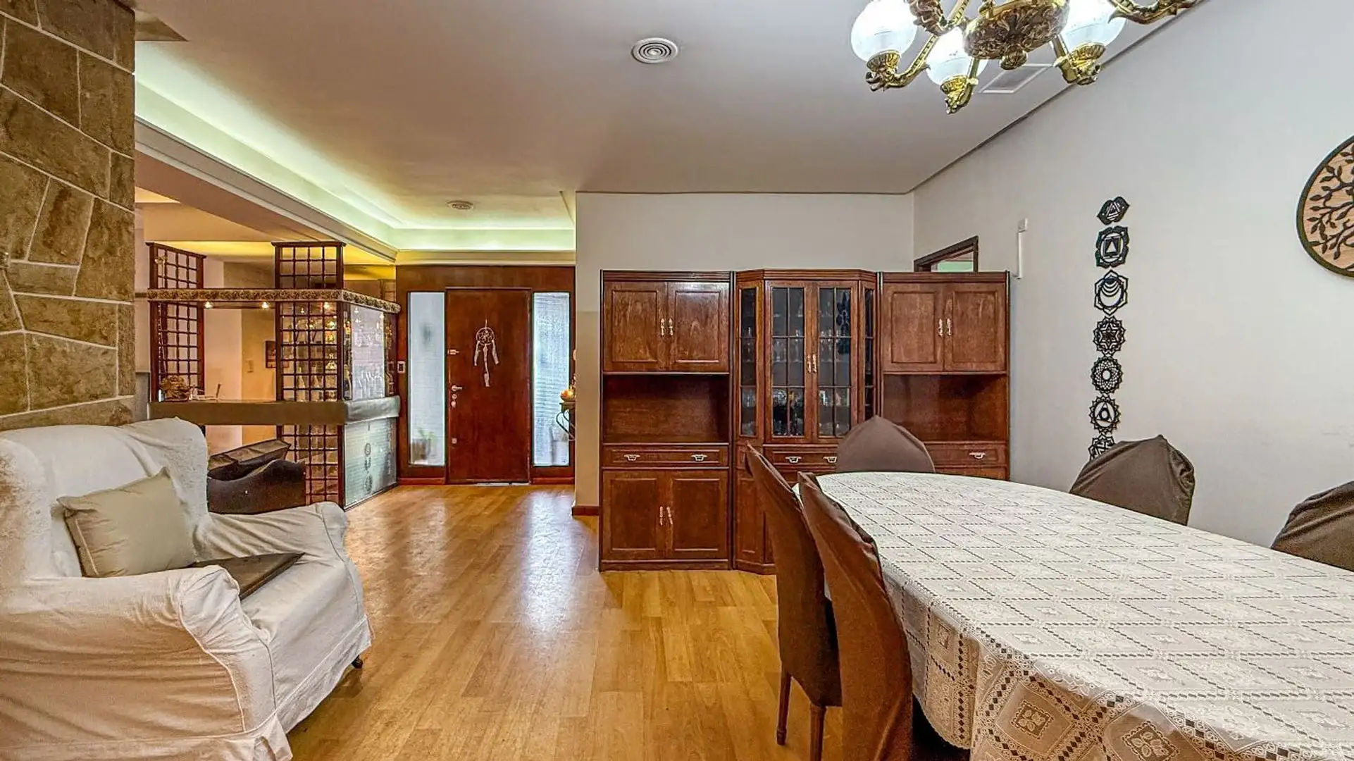 Venta Casa 6 ambientes Chauvin con cochera