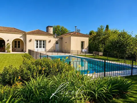 Exclusiva Casa de una planta en Martindale Country Club - 2.010 m²