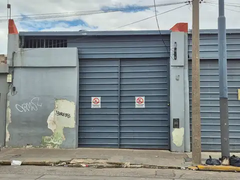 GALPON 118 mts s/JULIO A ROCA CON RENTA