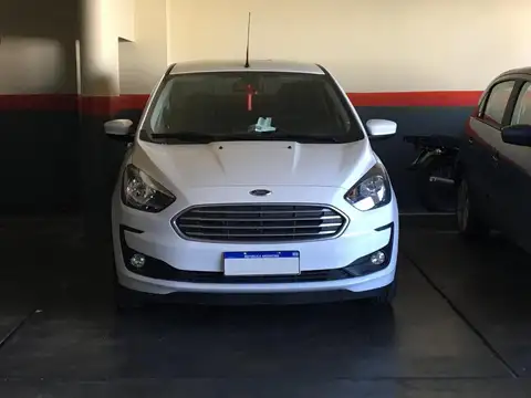 Presidente José Evaristo Uriburu 400