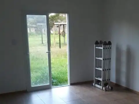 Casa 3 ambientes con 1 baño