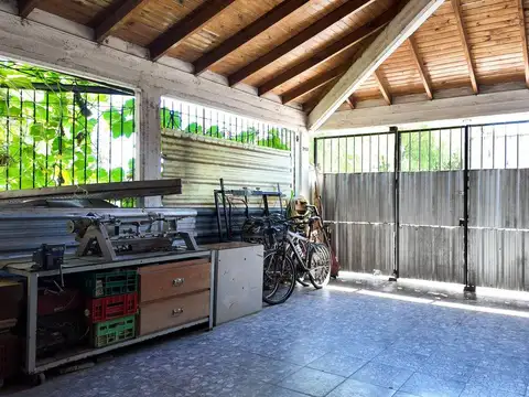 VENTA CASA 4 AMB C/ COCHERA FINANCIADO BERAZATEGUI