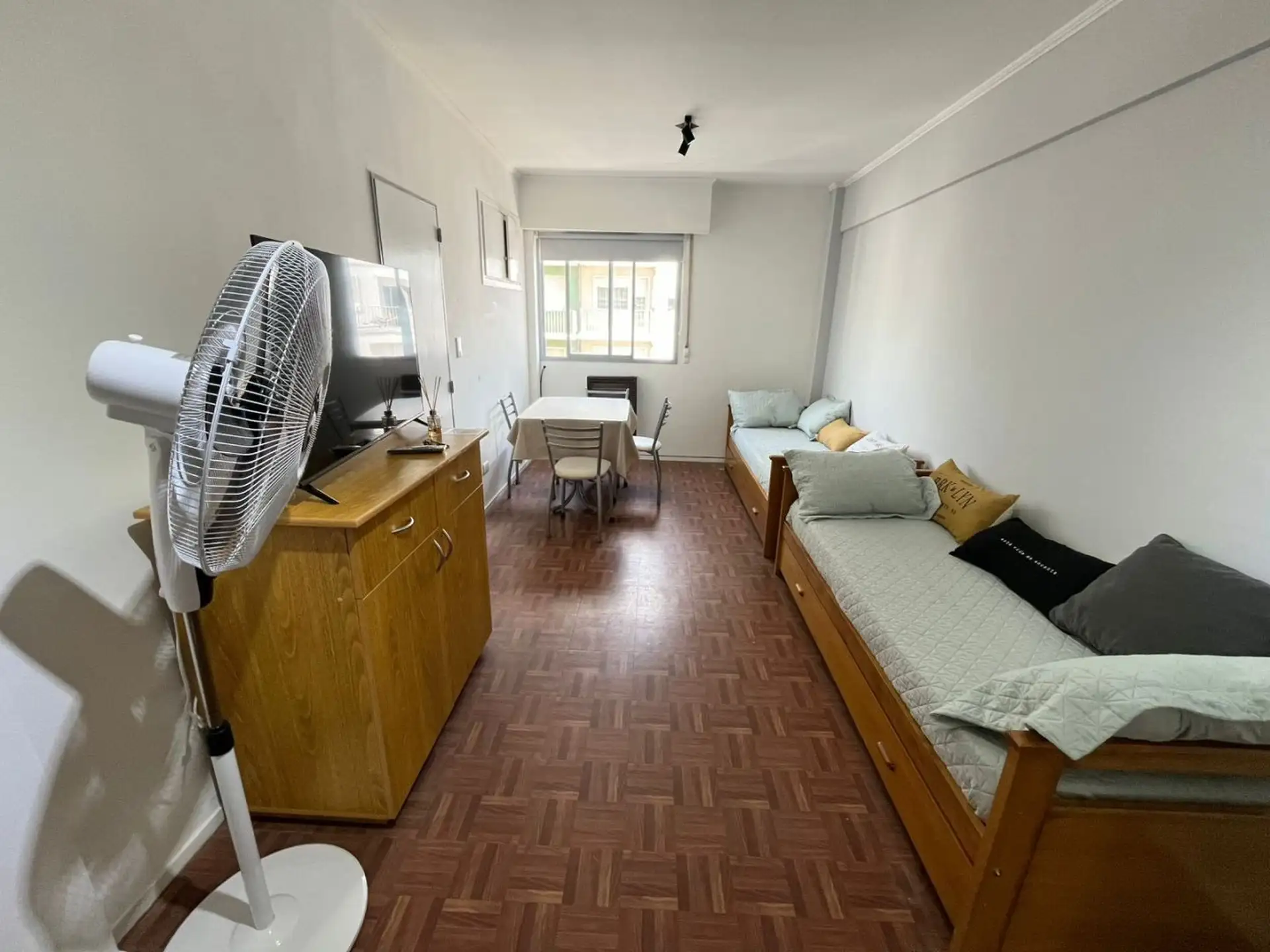 Monoambiente en venta con vista lateral al mar - Torreón del Monje