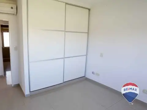 CASA 5 AMBIENTES EN ALQUILER FINCAS DE SAN VICENTE