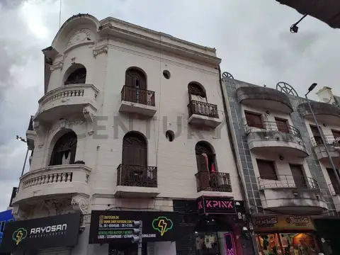 Corrientes 200, Piso 0