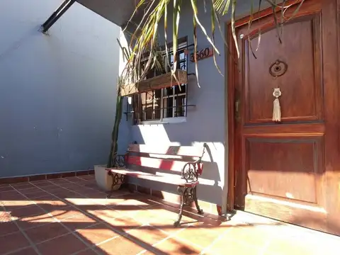 VENTA CASA 4 DORMITORIOS GRAN PATIO FLORIDA OESTE