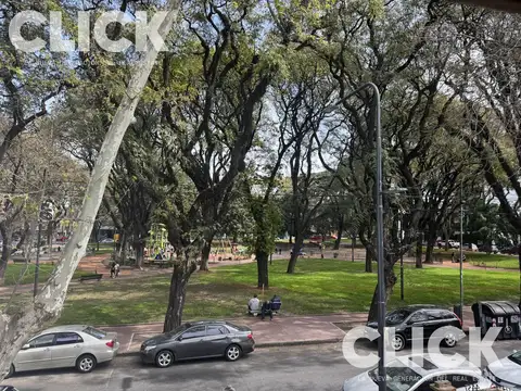 Casa en Alquiler con 1 cochera
