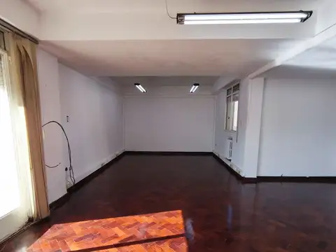 Sarmiento 1025 - Oficina de 123 m2
