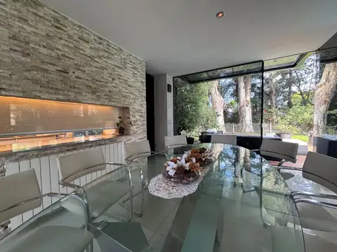 CASA EN VENTA EN CAMPOS DE ALVAREZ - 5 DORMITORIOS