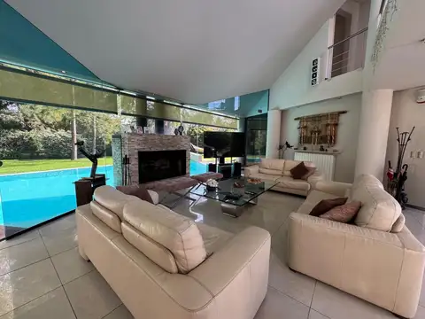 Casa en Venta de 5 dormitorios