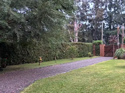 Quinta en Venta en Barrio El Cazador, USD 215.000