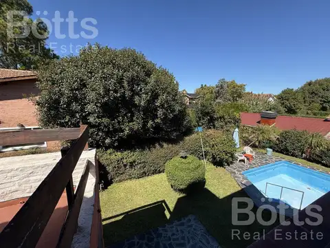 VENTA CASA 4 AMBIENTES EN MAPUCHE