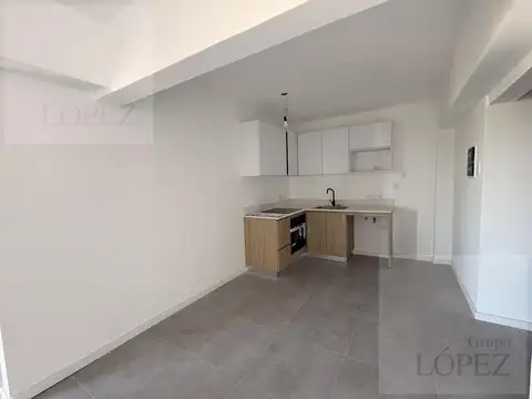 Venta Departamento Munro - Amplios 3 ambientes, RECICLADO pleno centro comercial APTO CREDITO
