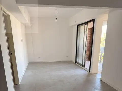 Venta Departamento 3 ambientes Munro RECICLADO centro comercial APTO CREDITO, APTO PROFESIONAL