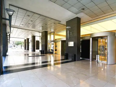 Excelente planta en piso alto de la Torre Laminar, Catalinas. Retiro