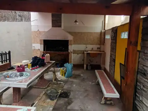 Depto Tipo Casa 3 ambientes con 2 baños