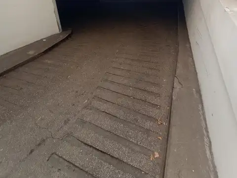 COCHERA EN ZONA CENTRO