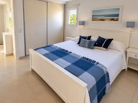 Departamento 4 ambientes con 3 baños