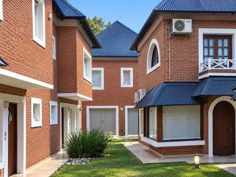 Venta casa Triplex - En centro de Pinamar