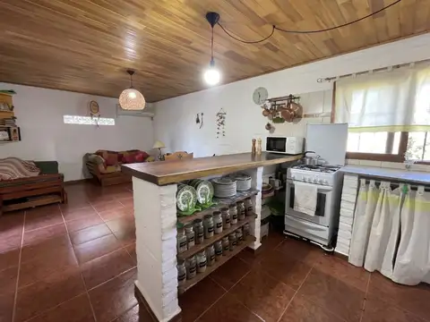Casa 2 ambientes con 1 baño