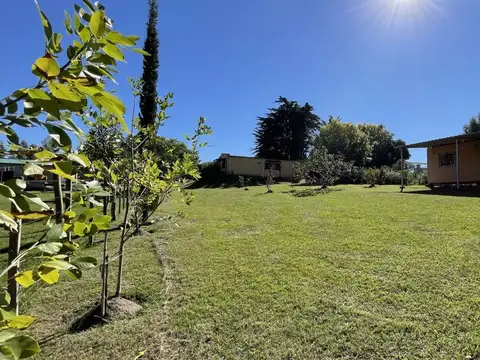 Casa con Amplio Terreno en Venta en Colonia