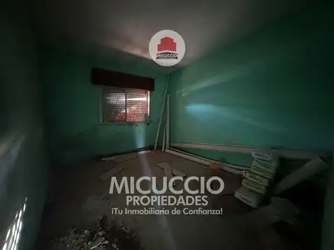 Lote en venta con dos viviendas | Pellegrini N°309 entre Nardo y Chapuis | Otamendi, Campana