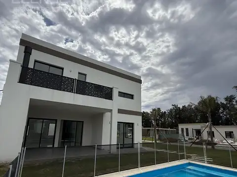 Casa en Alquiler de 3 dormitorios